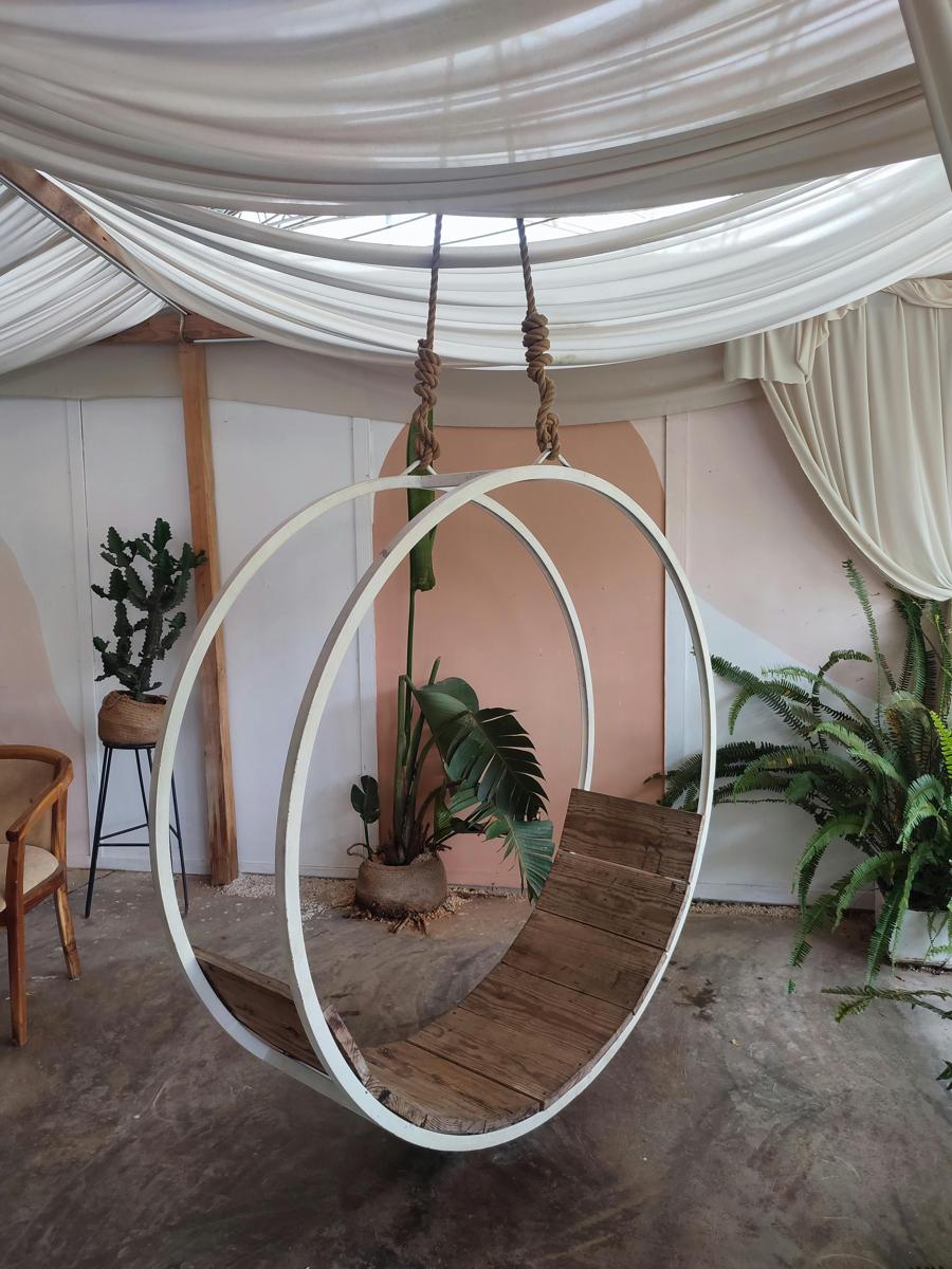 hanging chair